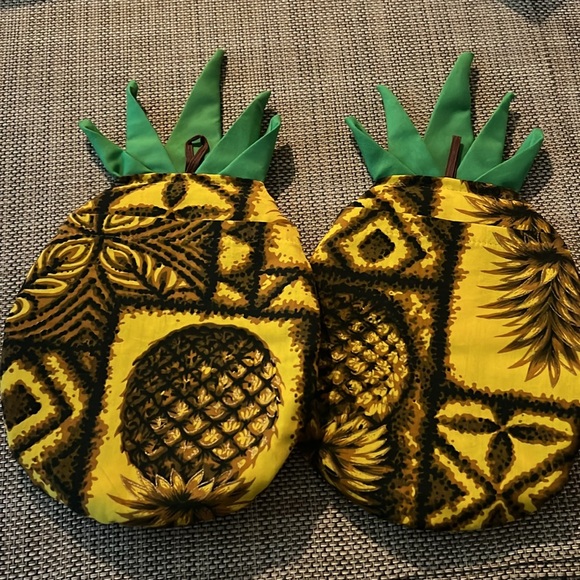 Vintage 1970’s Made in Hawaii Tiki Pineapple Potholders- New with tags - Picture 2 of 2